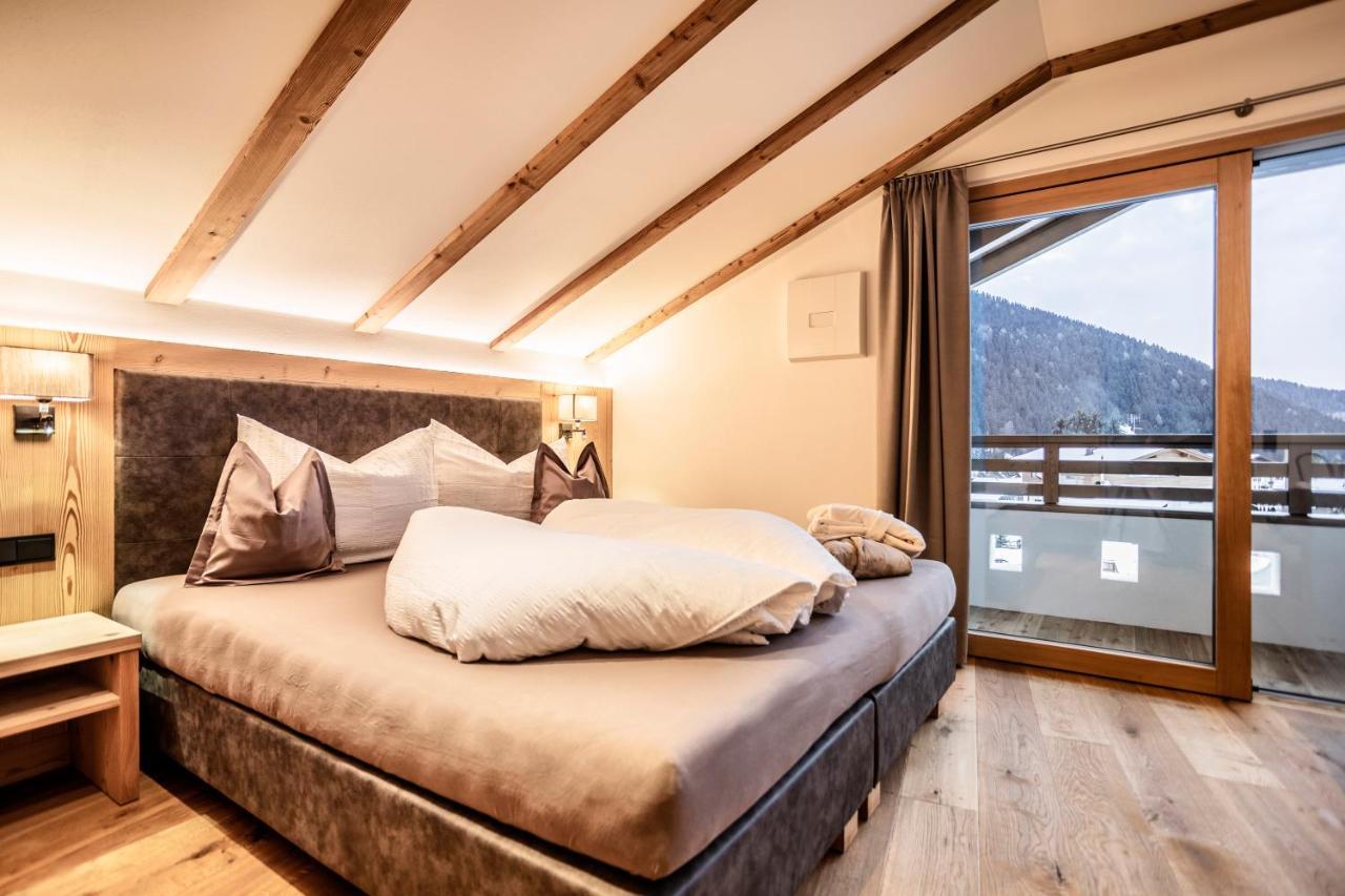 Luxury Plazola Apartahotel